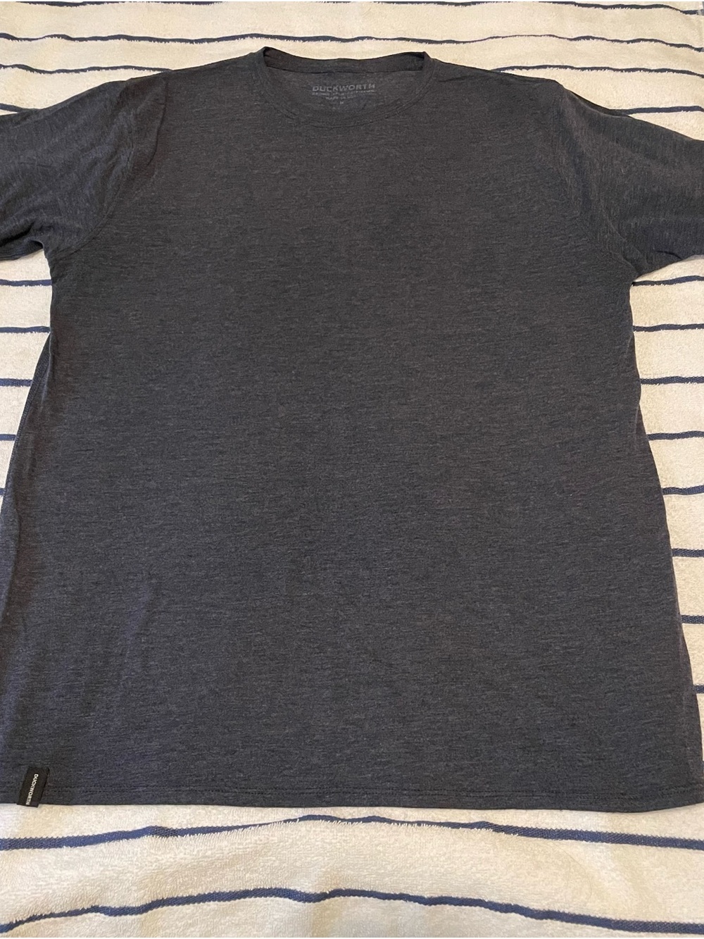 Duckworth Vapor Short Sleeve men’s medium in Navy Blue